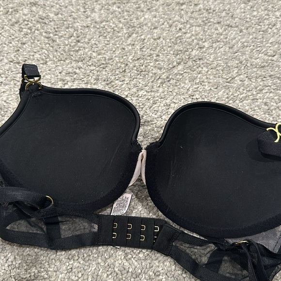 Victoria’s Secret push up bra 32D Demi lace push up - Picture 4 of 6
